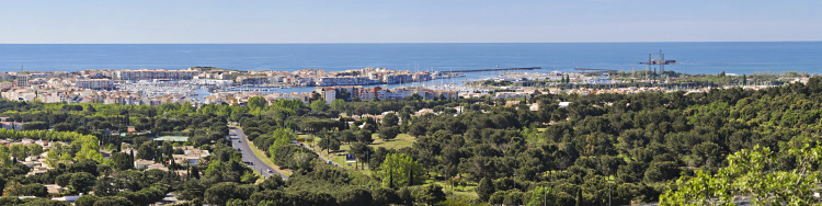 Auf dem Mount St. Loup -
                                          ein alter Vulkan zwischen Agde
                                          und Cape d'Agde bei Beziers,
                                          Languedoc, Sdfrankreich